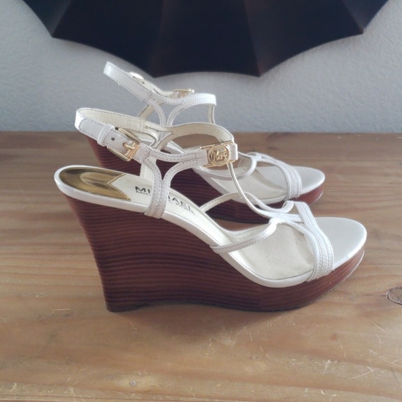 Michael Kors Ankle Strap Wedges Ivory Size 8M - Picture 2 of 8
